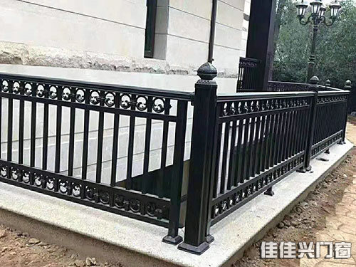 鋁合金護(hù)欄