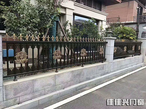 鋁合金圍欄