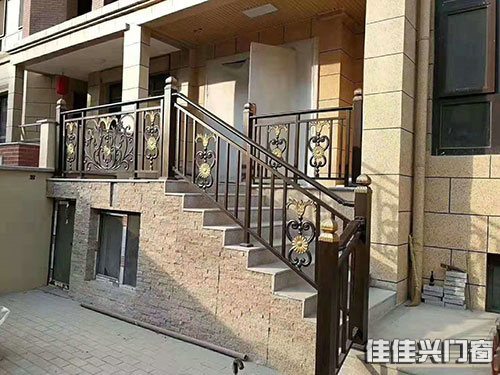 樓梯扶手
