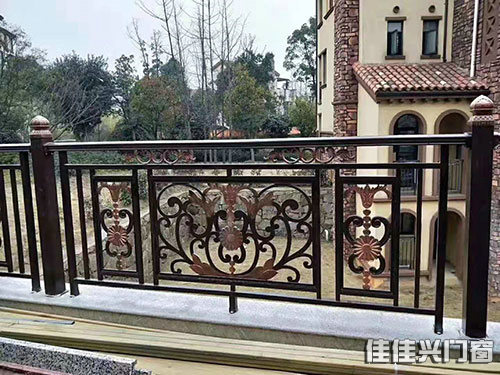 鋁合金護(hù)欄