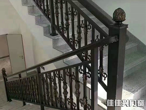 樓梯扶手