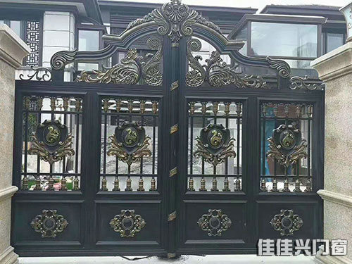 鋁藝大門(mén)