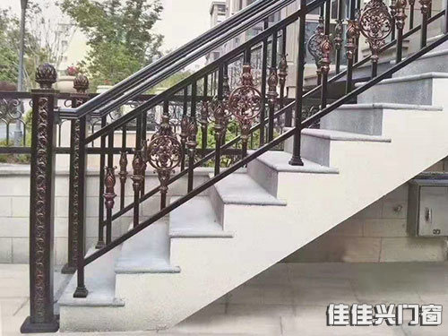 樓梯扶手