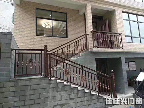 樓梯扶手