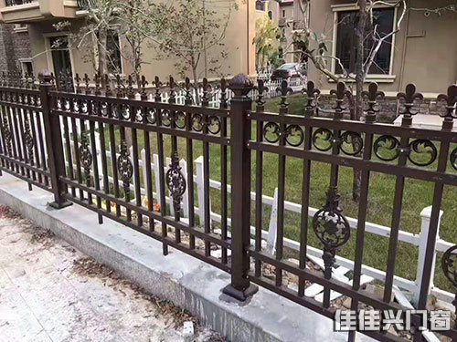鋁合金圍欄