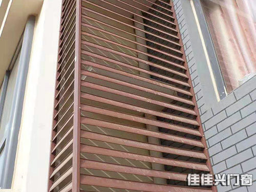 百葉窗