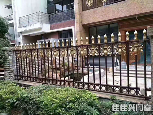 鋁合金圍欄